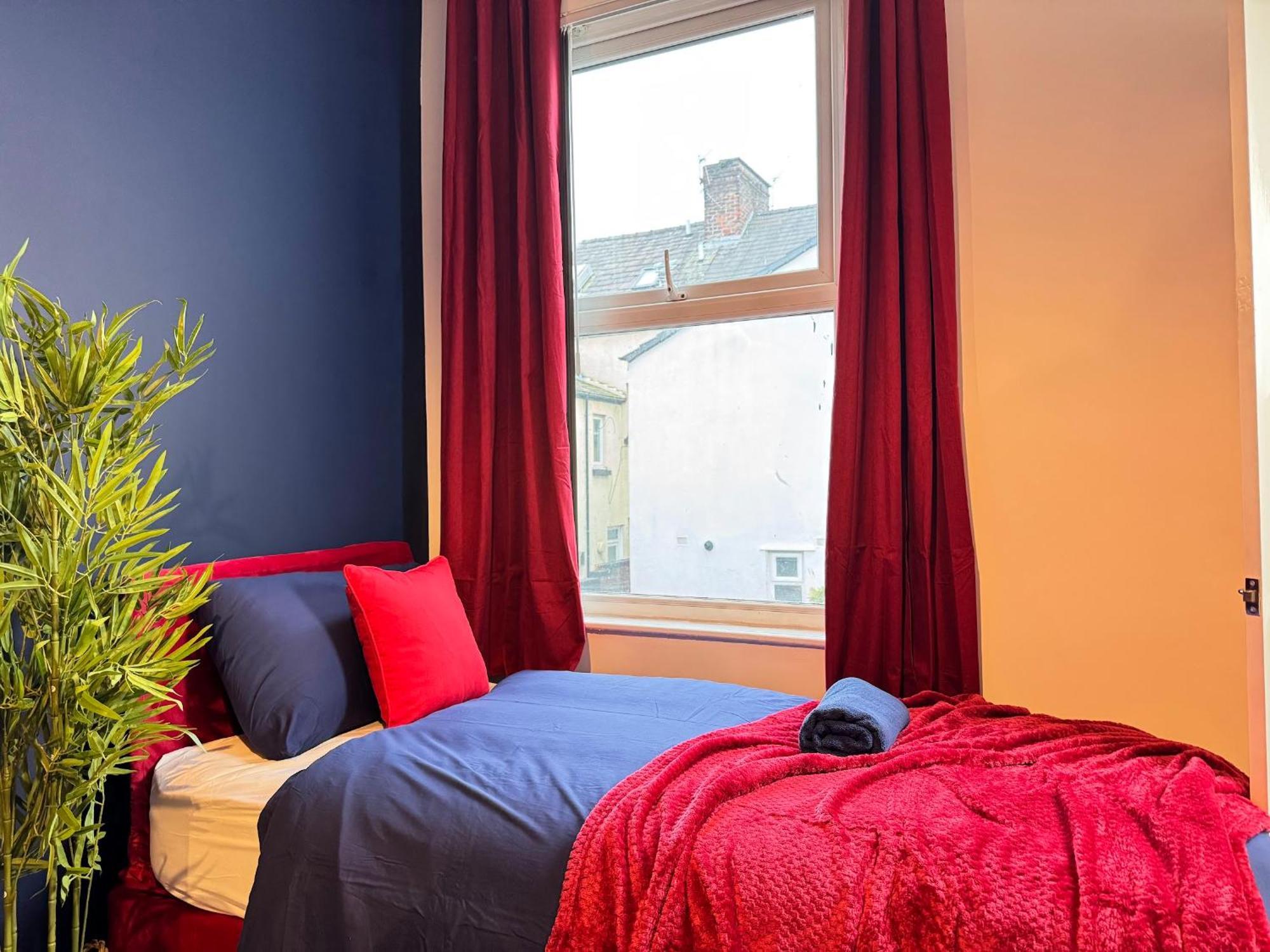 Tv Every Bedroom 4 Bed 2 Bath Free Parking Liverpool
