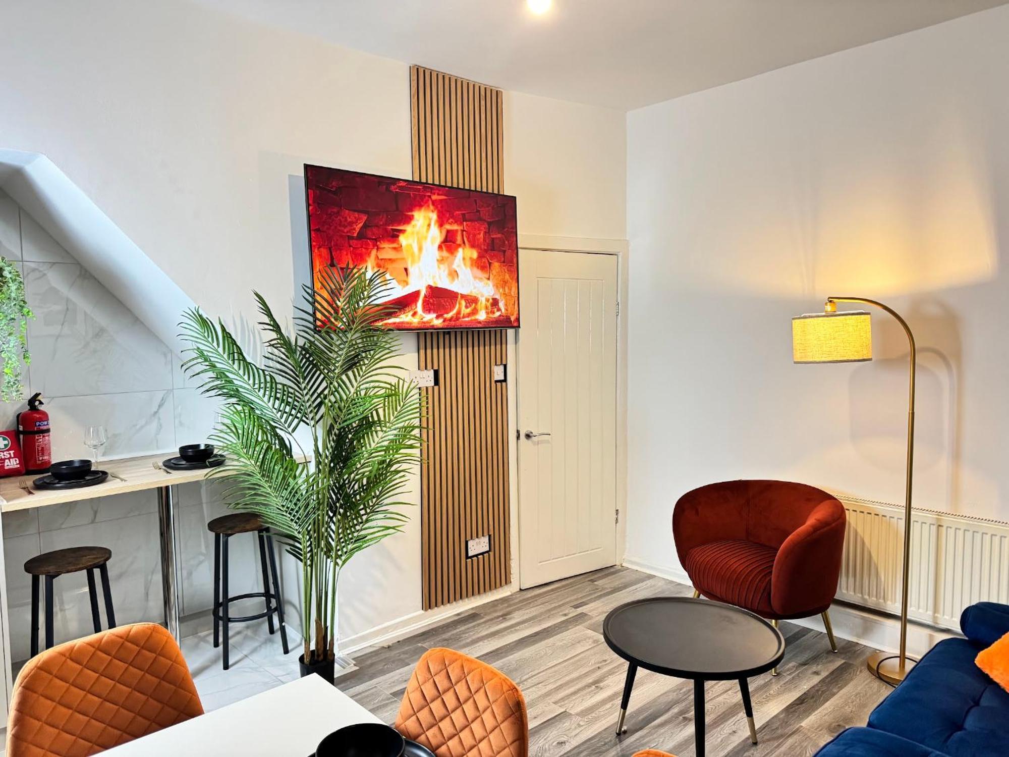 Tv Every Bedroom 4 Bed 2 Bath Free Parking